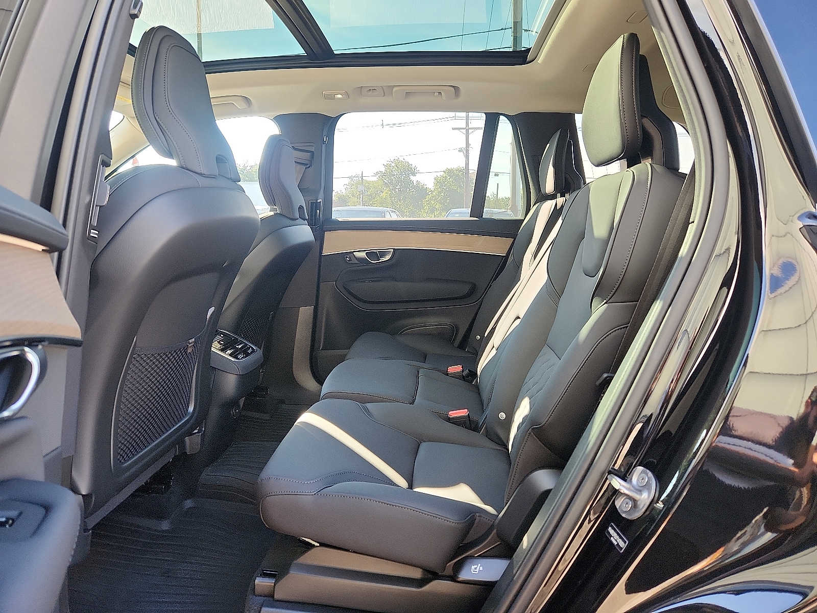 2026 Volvo XC90 Plus - Photo 10