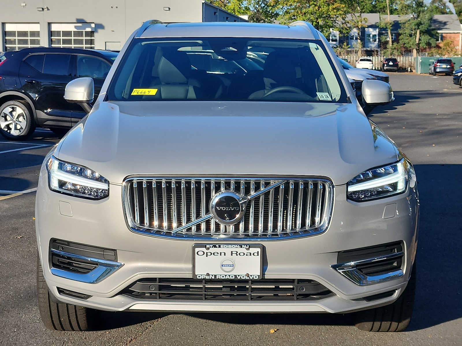 2024 Volvo XC90 T8 Plus photo 2