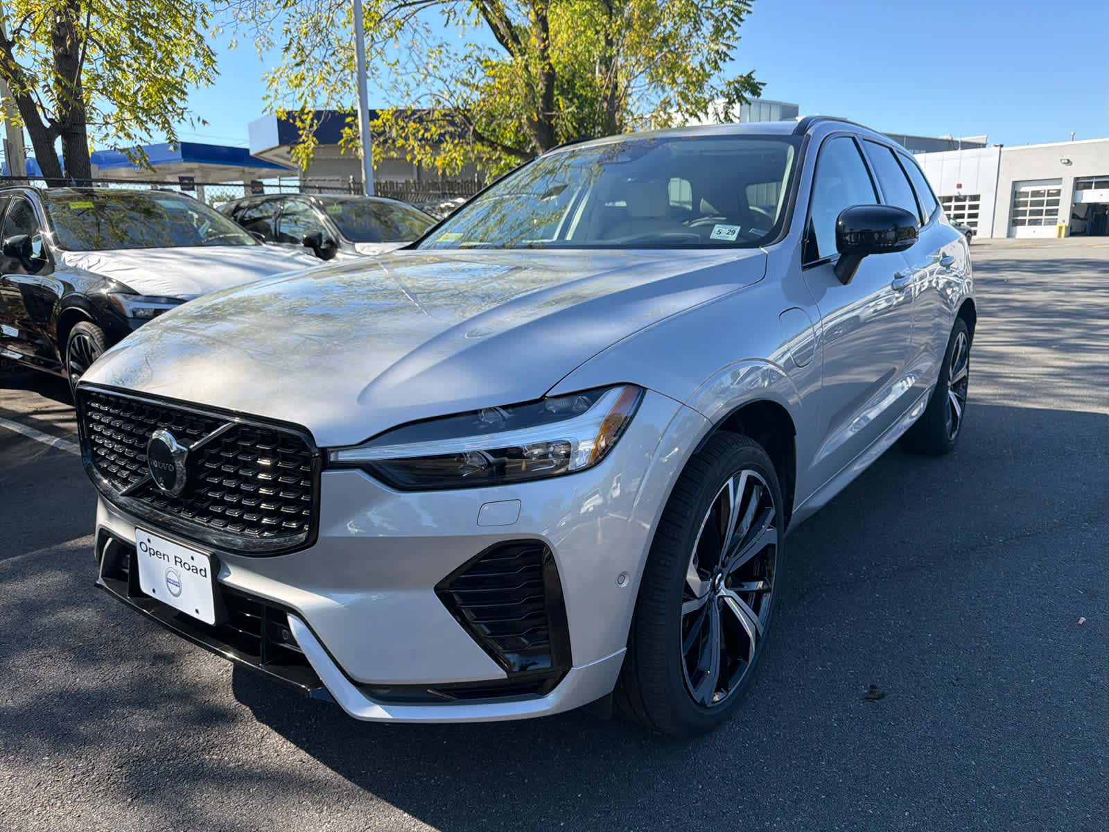 2024 Volvo XC60 T8 Ultimate photo 3