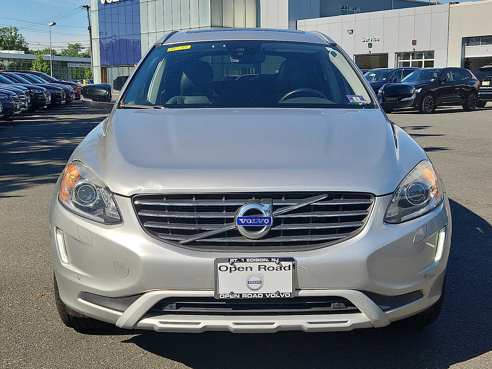Used 2017 Volvo XC60 T6 Dynamic with VIN YV449MRR5H2188253 for sale in Edison, NJ