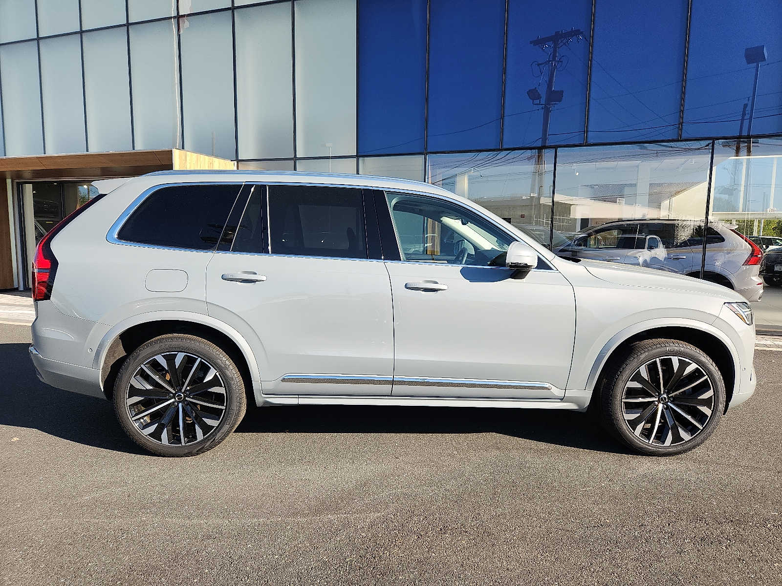 2026 Volvo XC90 Plus - Photo 7