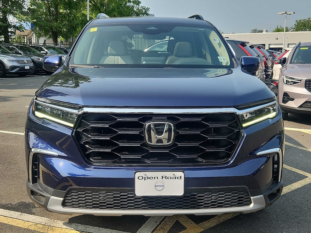 Used 2024 Honda Pilot Touring SUV