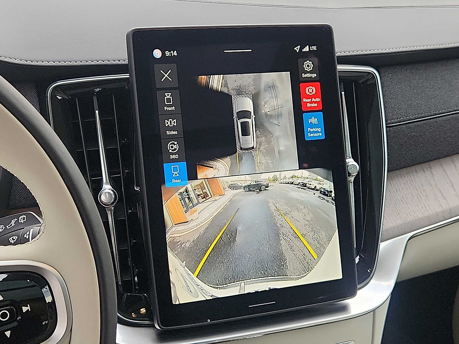 2026 Volvo XC90 Ultra - Photo 16