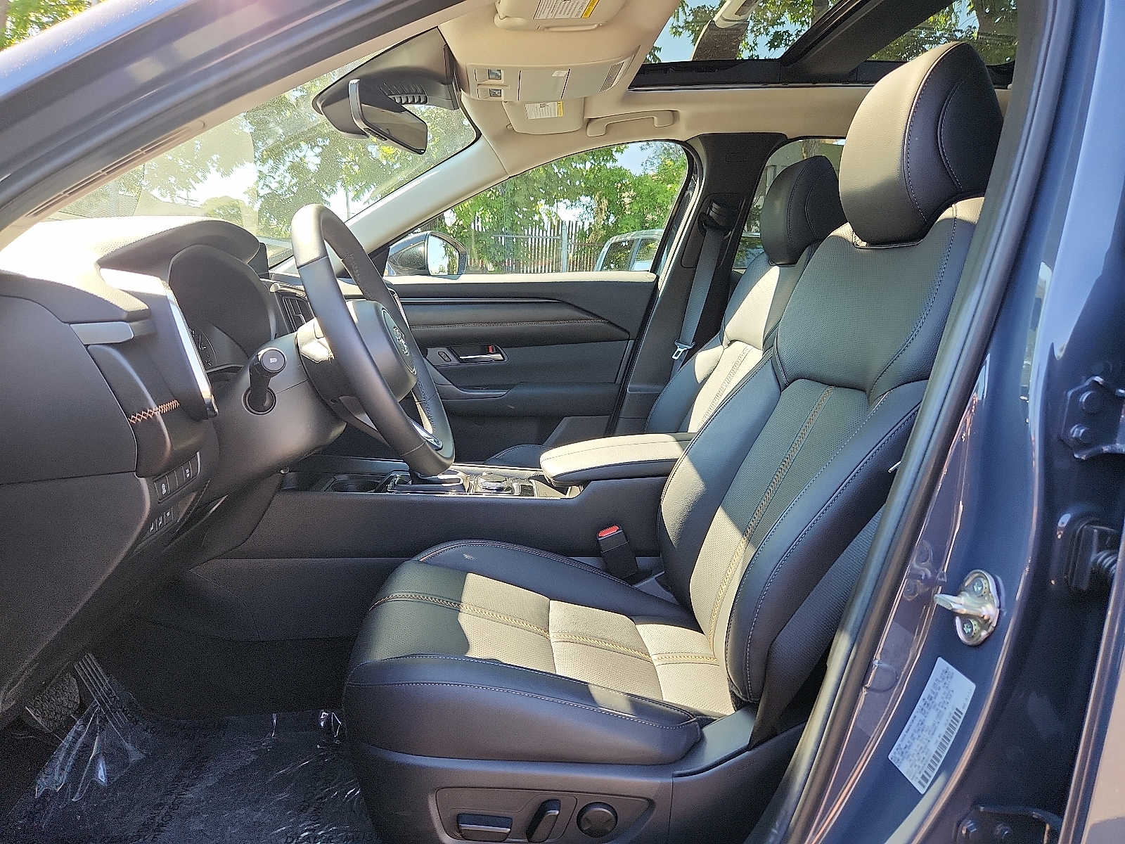 2025 Mazda CX-50 Premium Plus - Photo 13