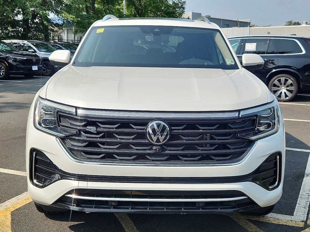 Used 2024 Volkswagen Atlas 2.0T SEL Premium R-Line SUV