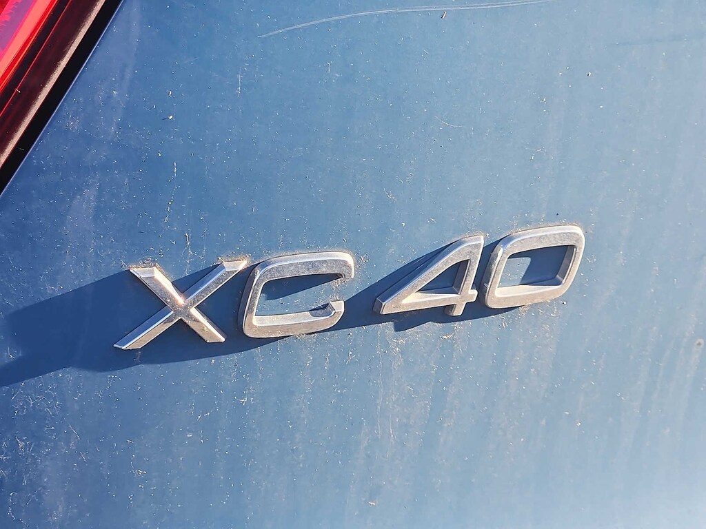 Certified 2023 Volvo XC40 B5 AWD Plus Dark SUV