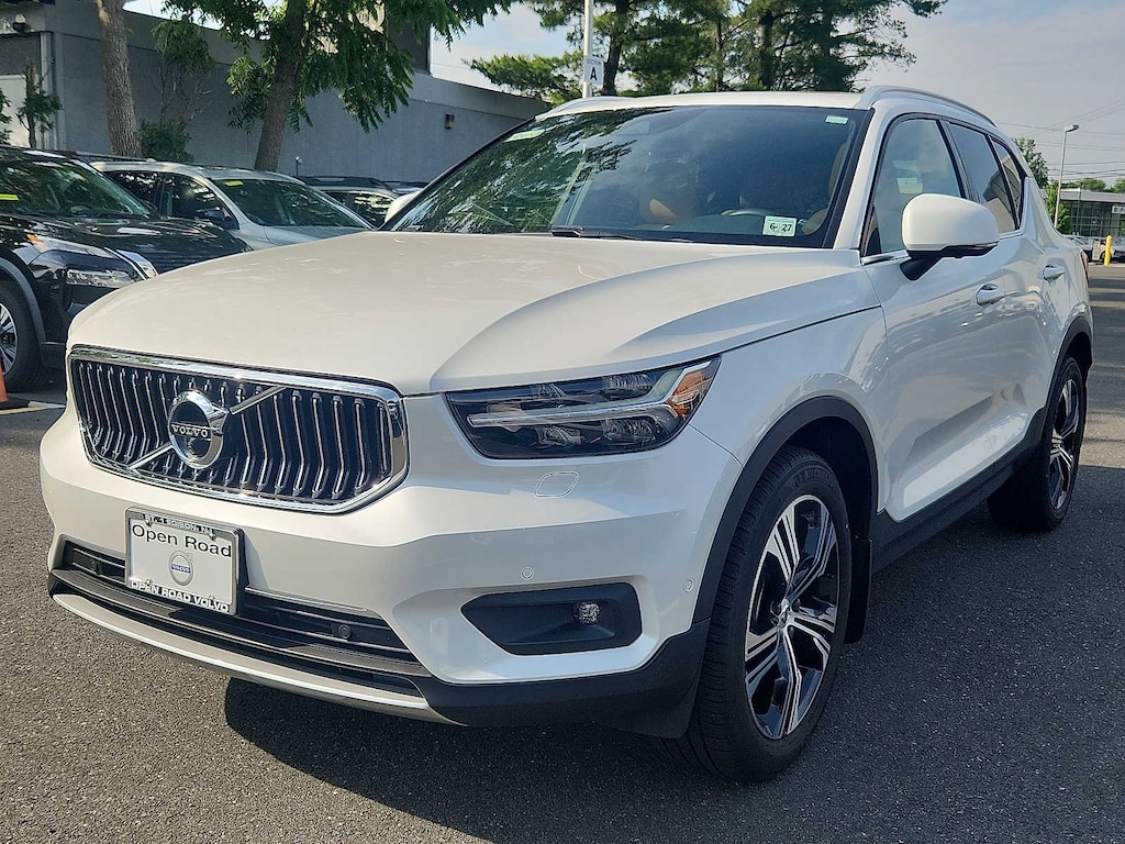 Certified 2022 Volvo XC40 T5 AWD Inscription SUV