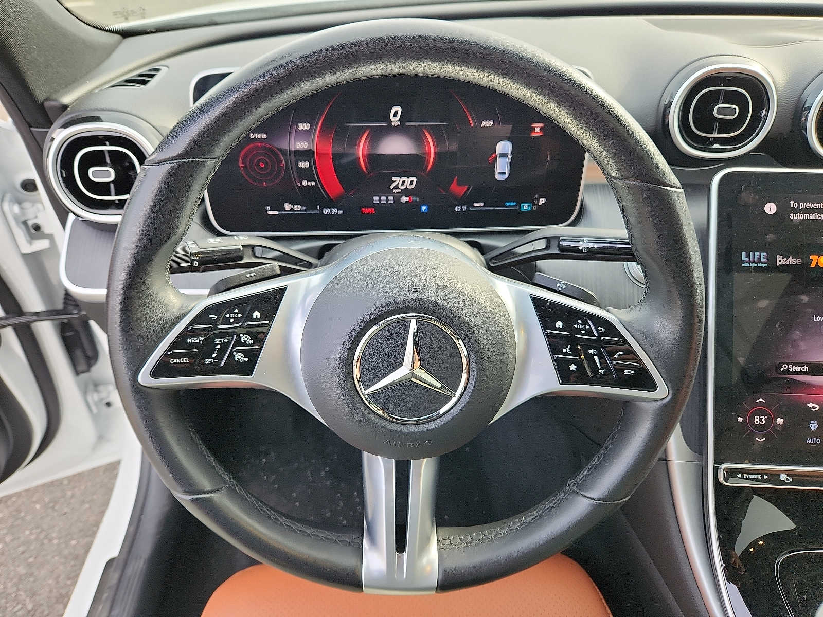 2025 Mercedes-Benz C-Class Sedan C 300 - Photo 19