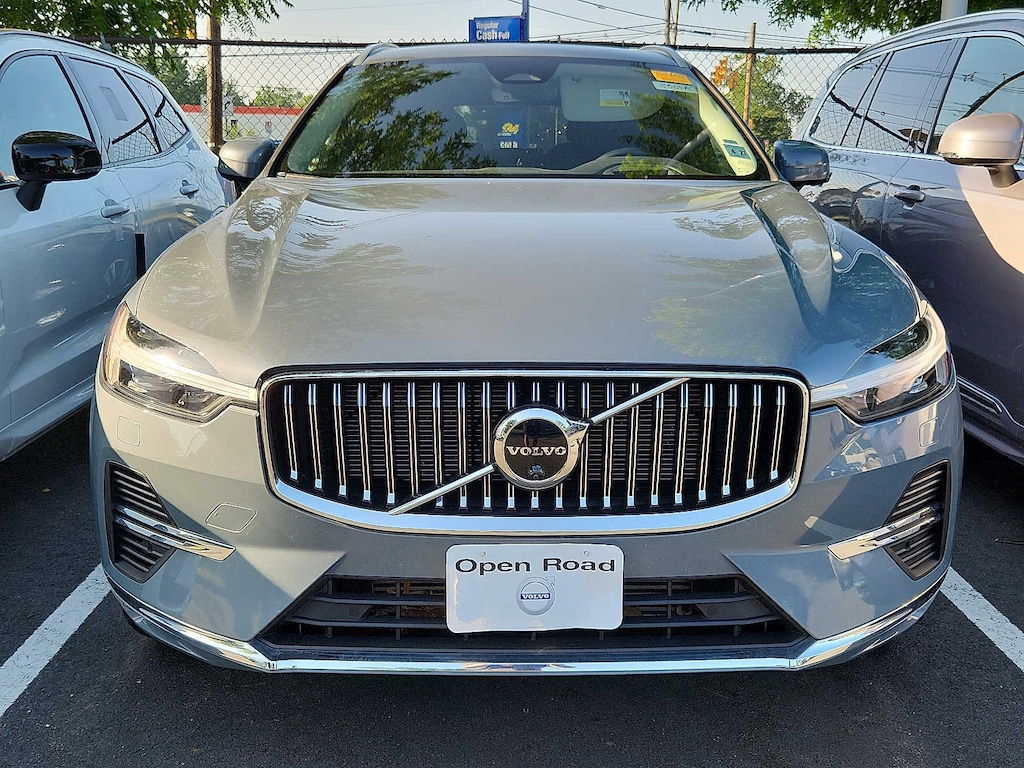 Certified 2022 Volvo XC60 Recharge Plug-In Hybrid T8 Inscription Extended Range SUV