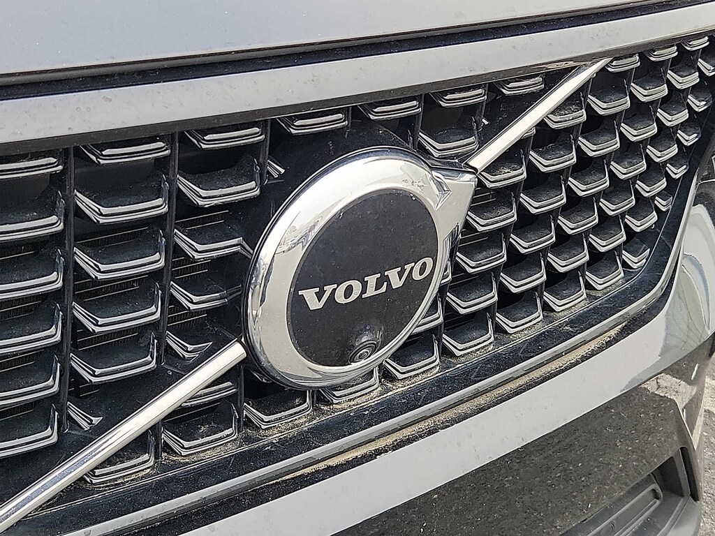 Used 2023 Volvo XC40 B5 AWD Plus Dark SUV