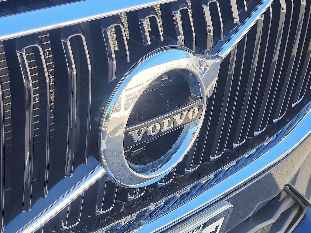 Used 2020 Volvo XC60 T5 Momentum SUV