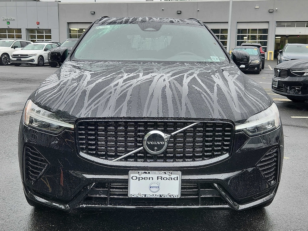 Certified 2025 Volvo XC60 plug-in hybrid T8 Plus SUV