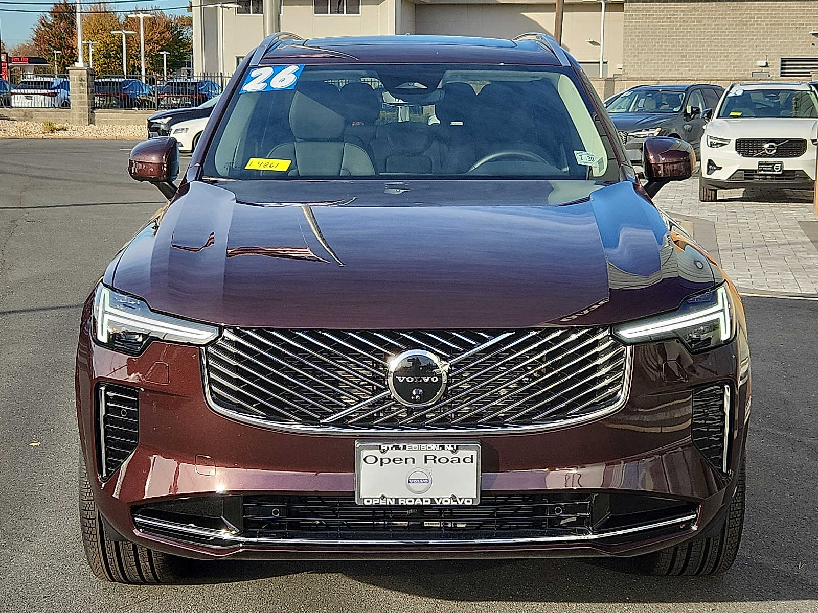 2026 Volvo XC90 Plus B5 AWD photo 2