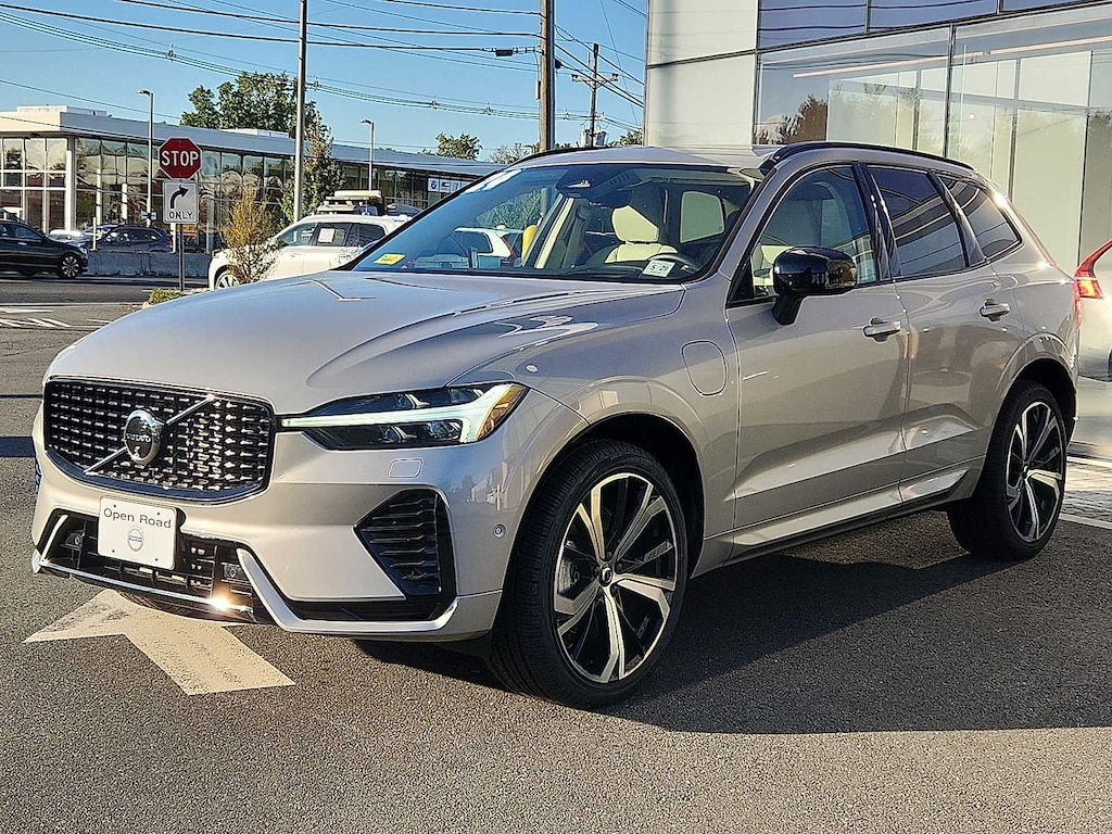 Certified 2024 Volvo XC60 plug-in hybrid T8 Ultimate Dark SUV
