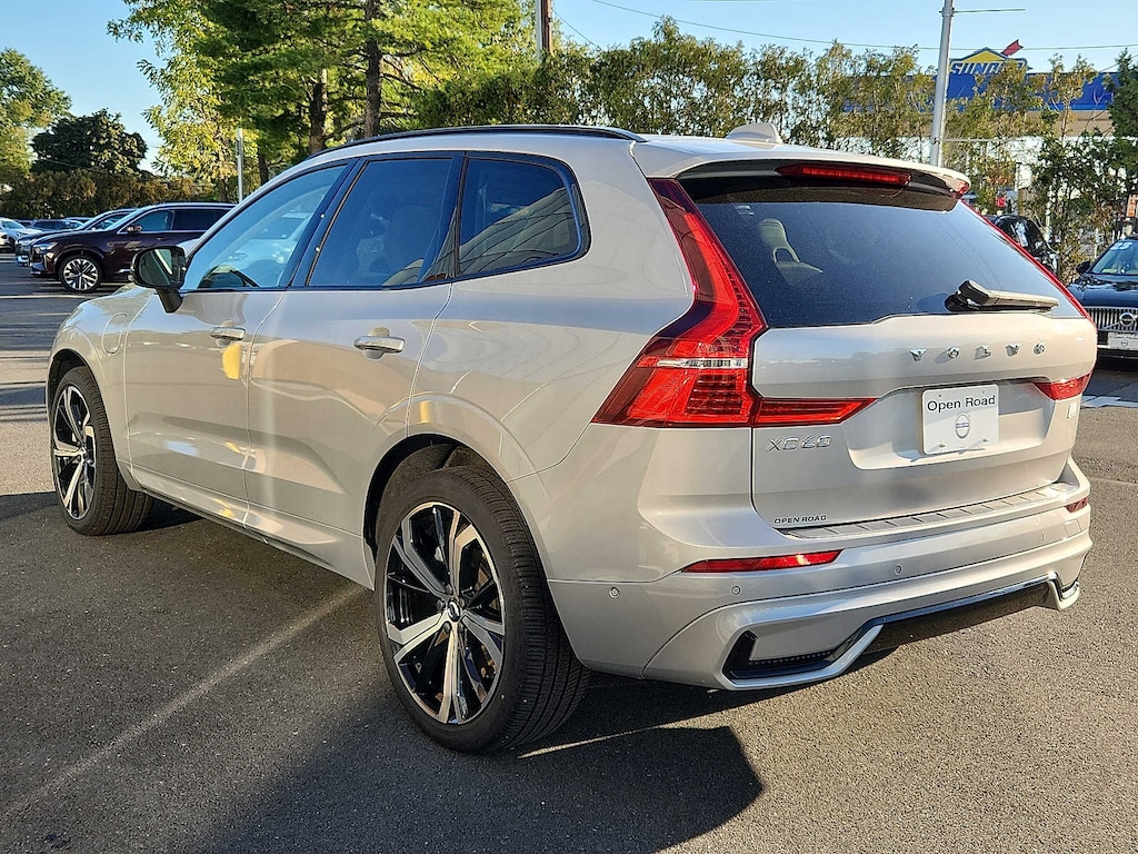 Certified 2024 Volvo XC60 plug-in hybrid T8 Ultimate Dark SUV