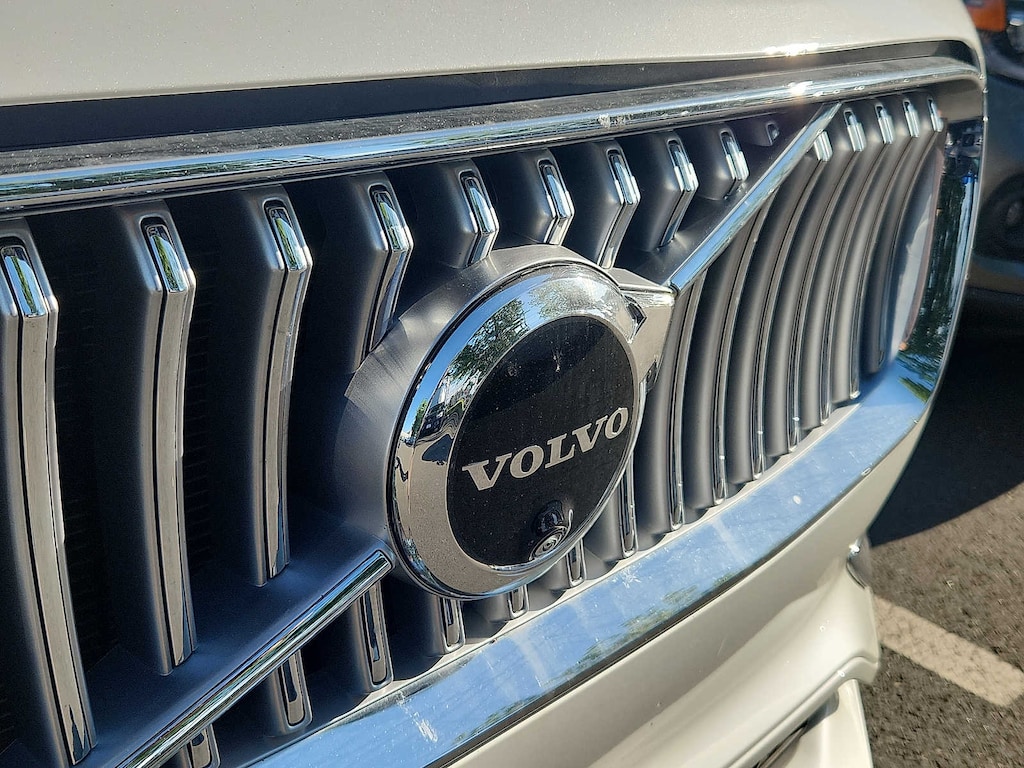 Certified 2024 Volvo XC90 B6 Ultimate Bright 7-Seater SUV