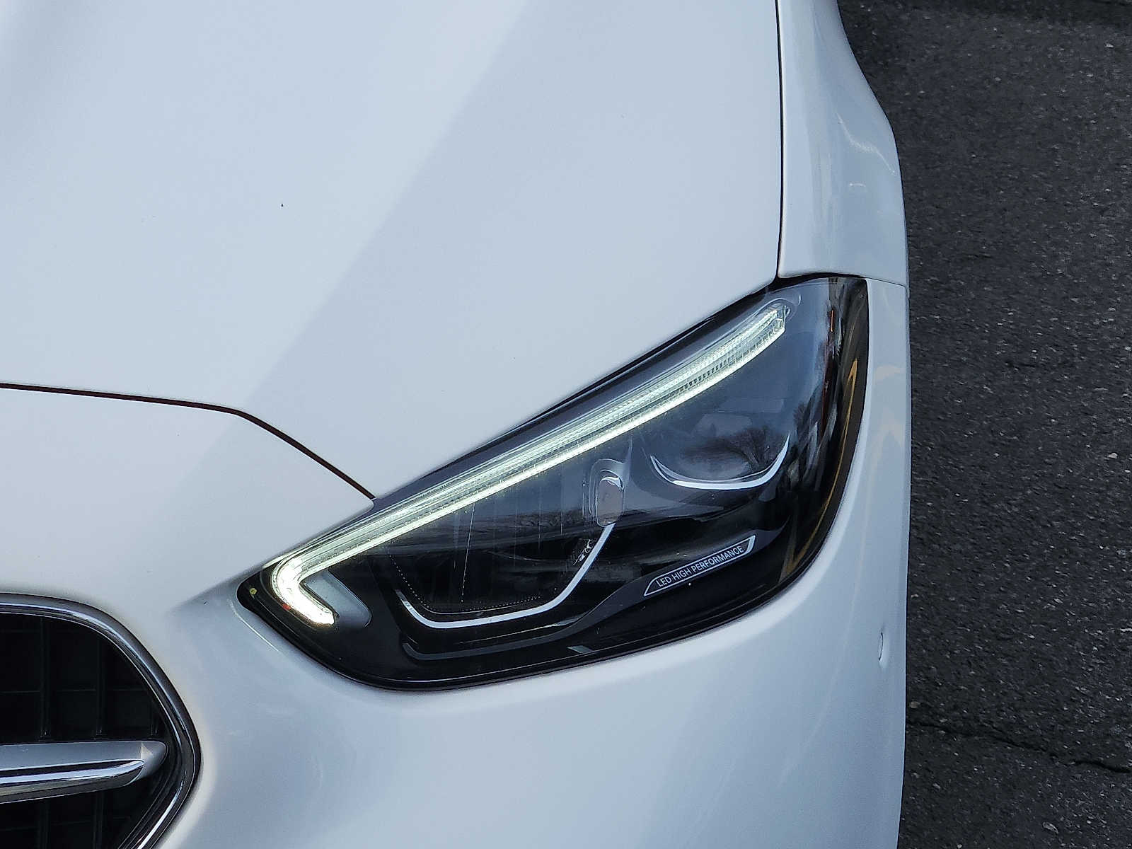 2025 Mercedes-Benz C-Class Sedan C 300 - Photo 9