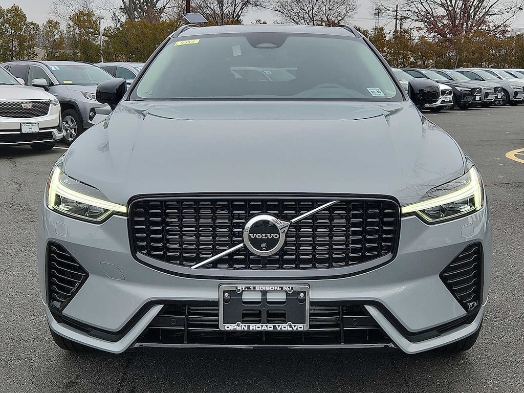 Used 2025 Volvo XC60 plug-in hybrid T8 Plus SUV