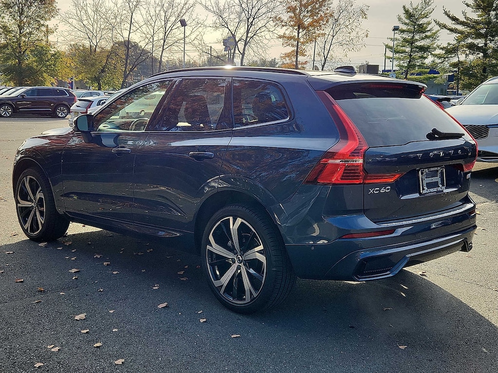 Certified 2024 Volvo XC60 B5 Ultimate Dark SUV
