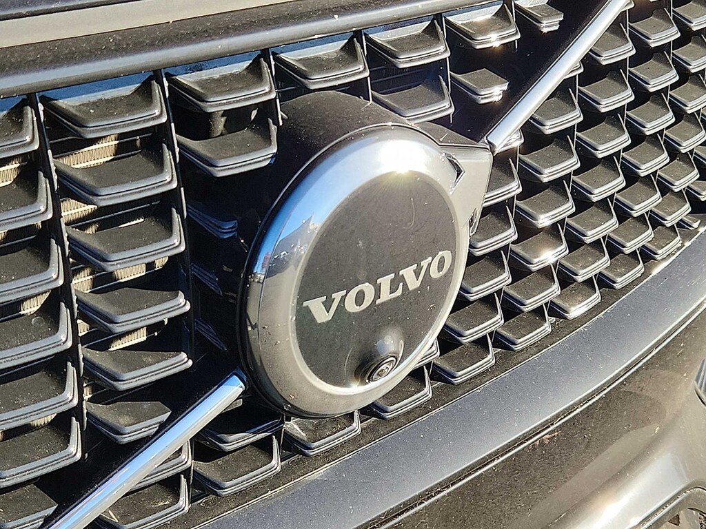 Certified 2023 Volvo XC90 Recharge Plug-In Hybrid Ultimate Dark 7-Seater SUV