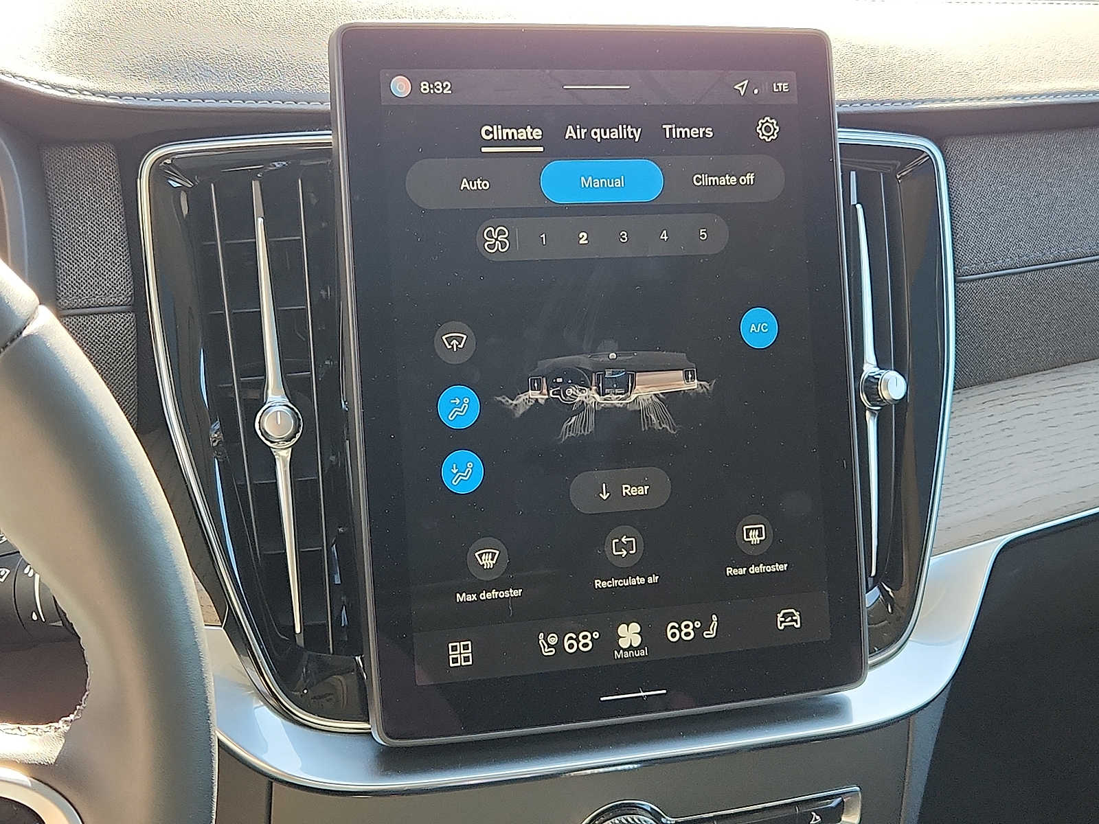 2026 Volvo XC90 Plus - Photo 15