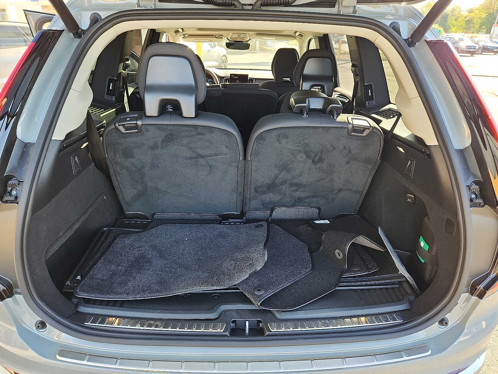 2026 Volvo XC90 Plus - Photo 25