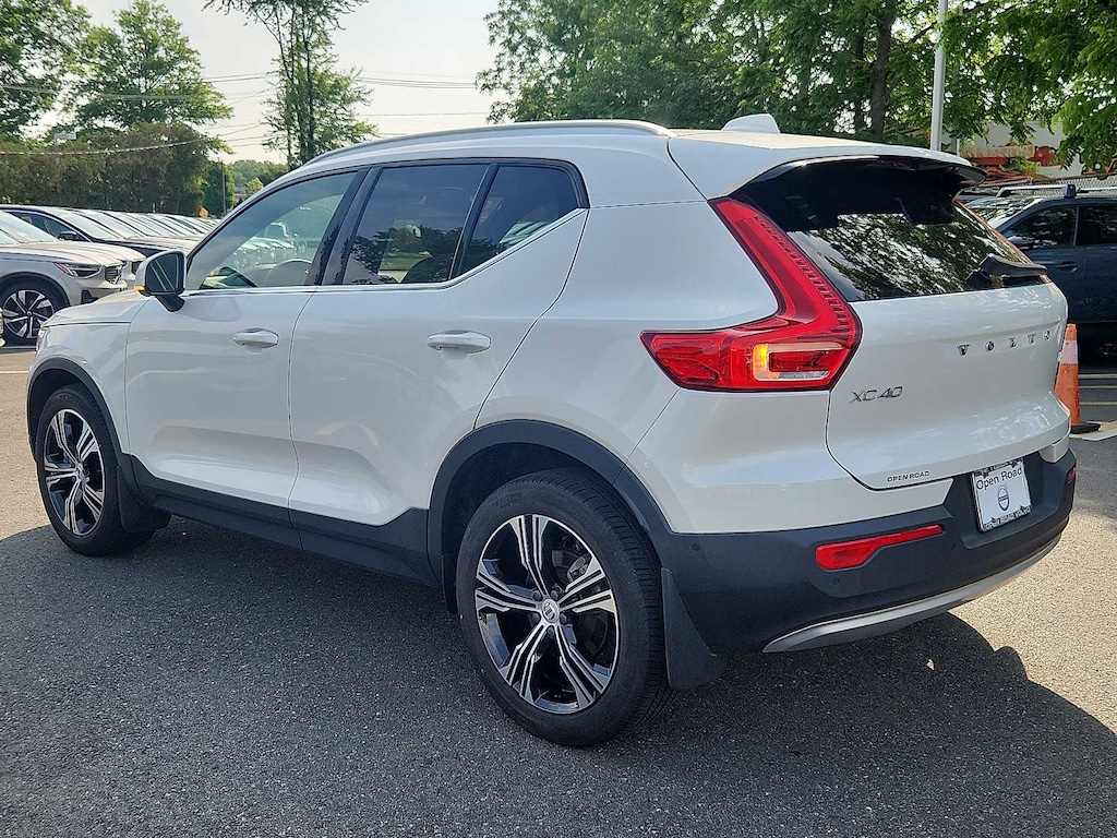 Certified 2022 Volvo XC40 T5 AWD Inscription SUV