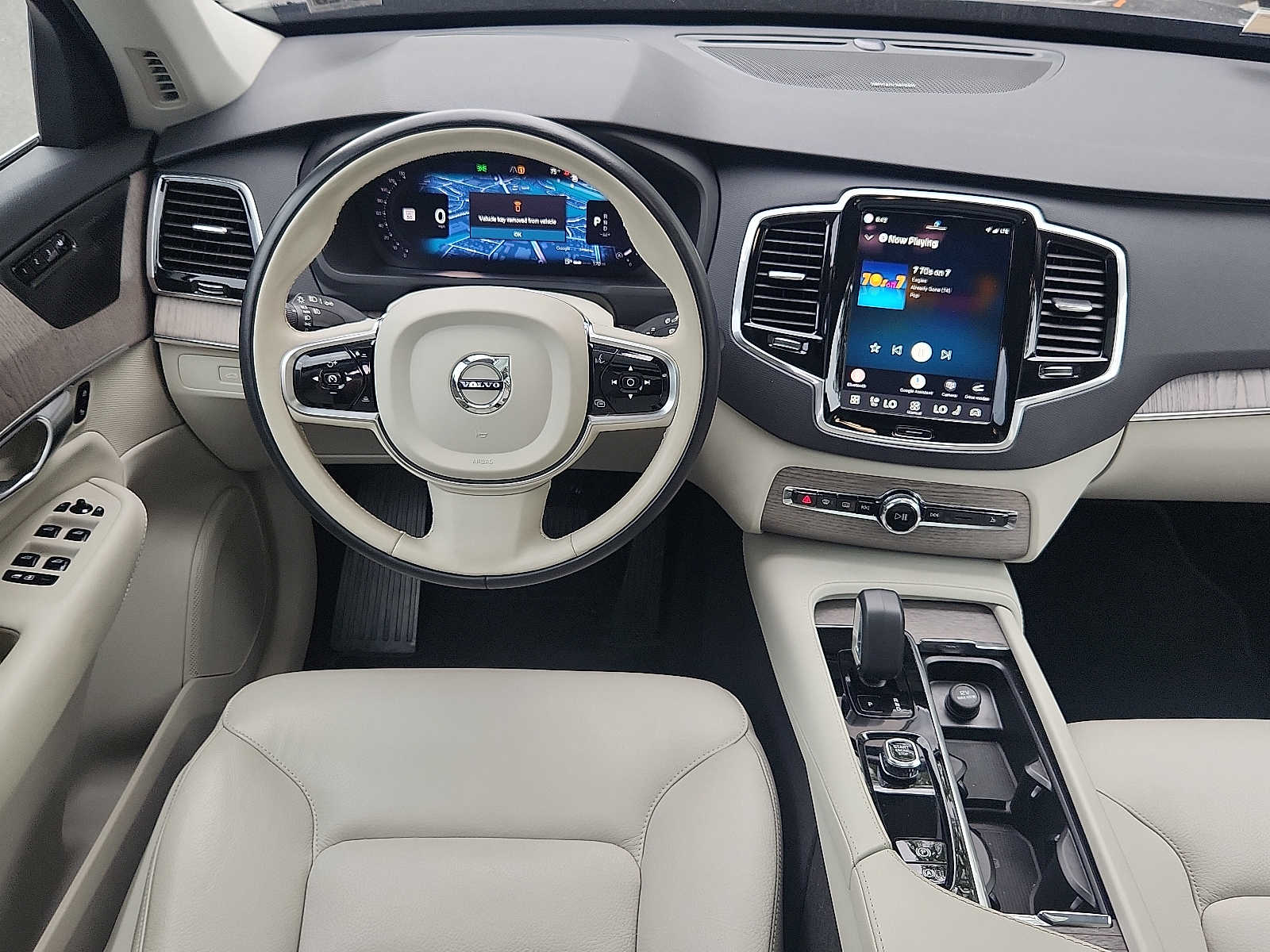 2024 Volvo XC90 Plus - Photo 11