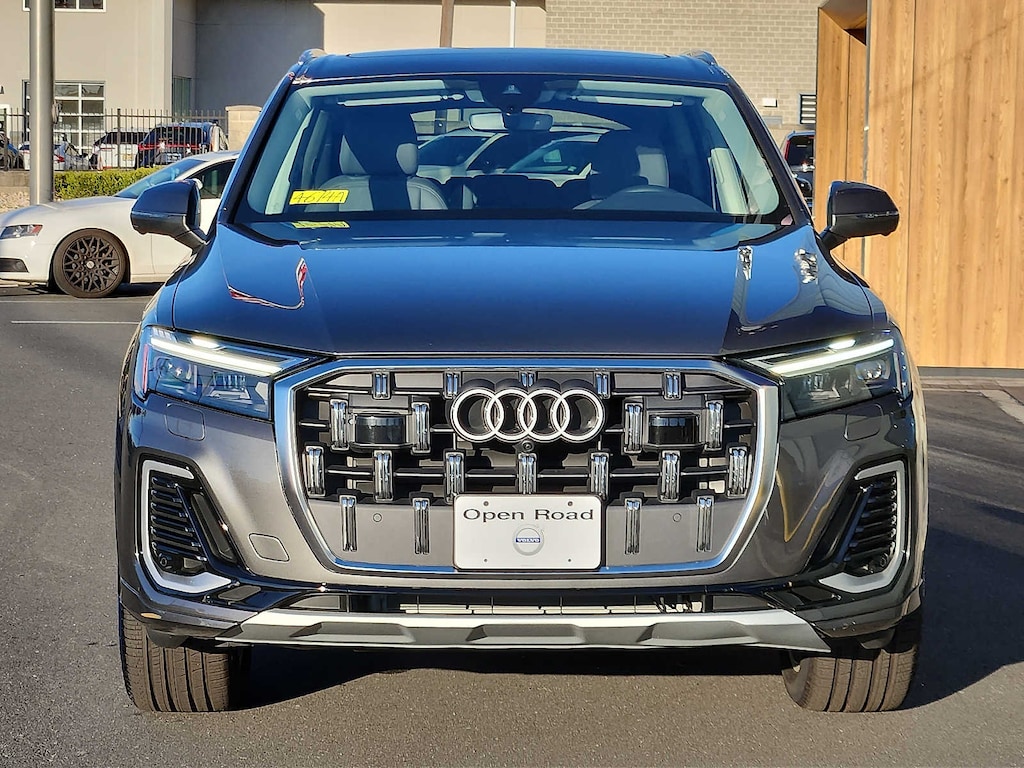 Used 2025 Audi Q7 45 Premium SUV