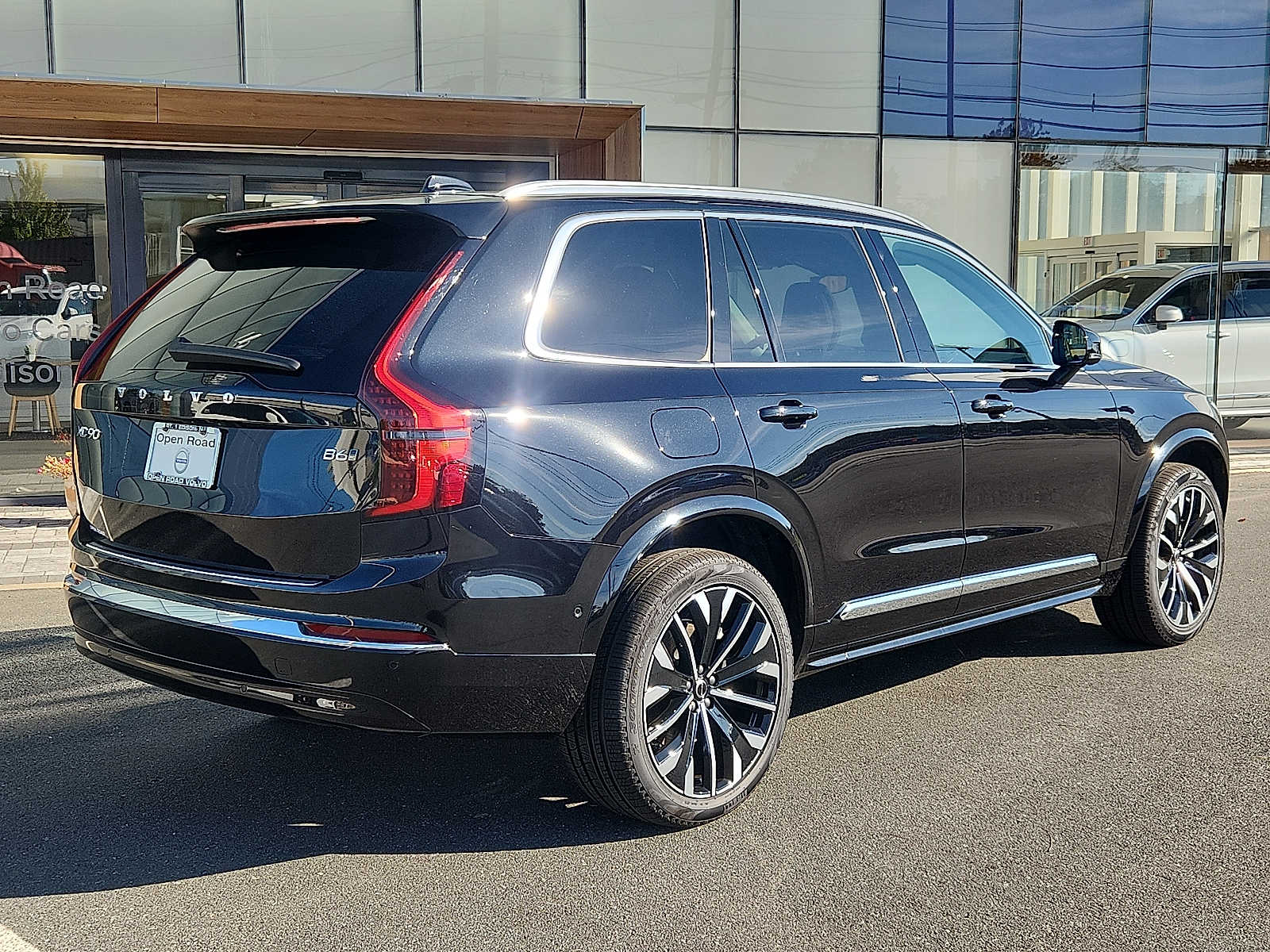 2026 Volvo XC90 Plus - Photo 6