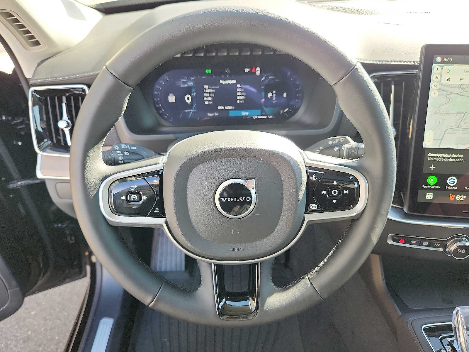 2026 Volvo XC90 Plus - Photo 18