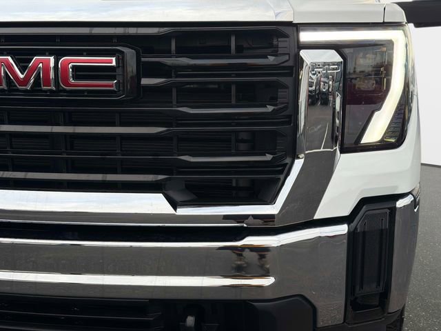 2025 GMC Sierra 3500HD Pro - Photo 9