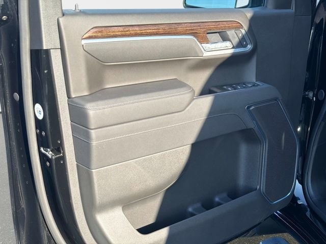 2026 GMC Sierra 1500 SLE - Photo 17