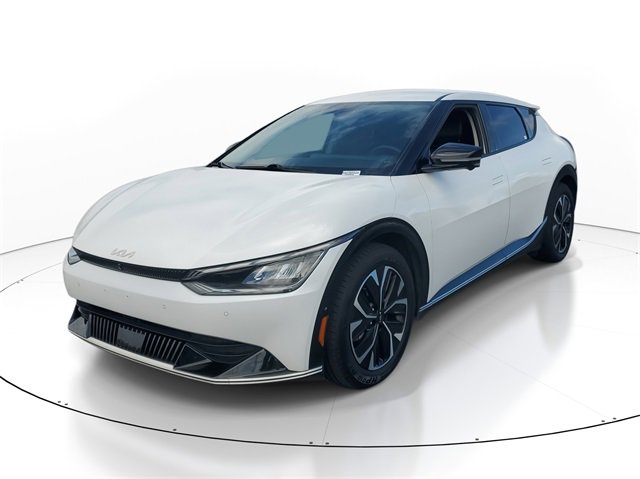 2022 Kia EV6 Wind photo 2