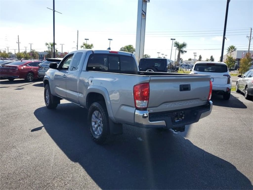 Used 2017 Toyota Tacoma SR5 Truck Access Cab