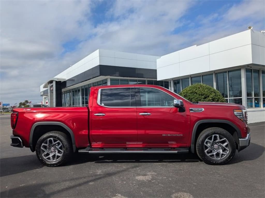 New 2026 GMC Sierra 1500 SLT Truck