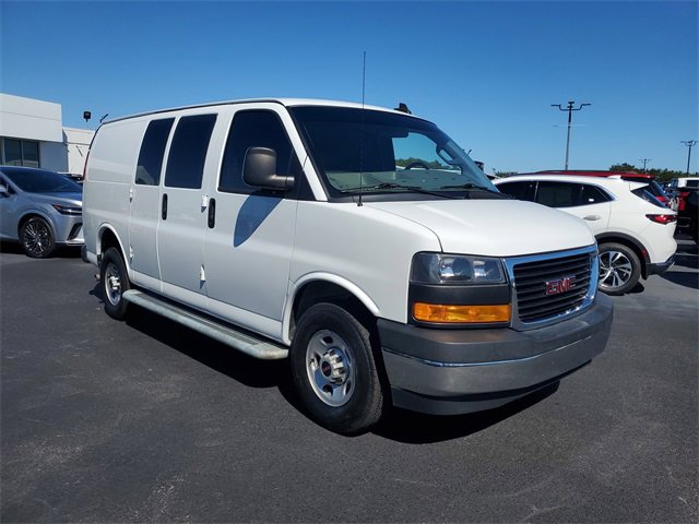 2022 Gmc Savana Cargo 2500 photo 2