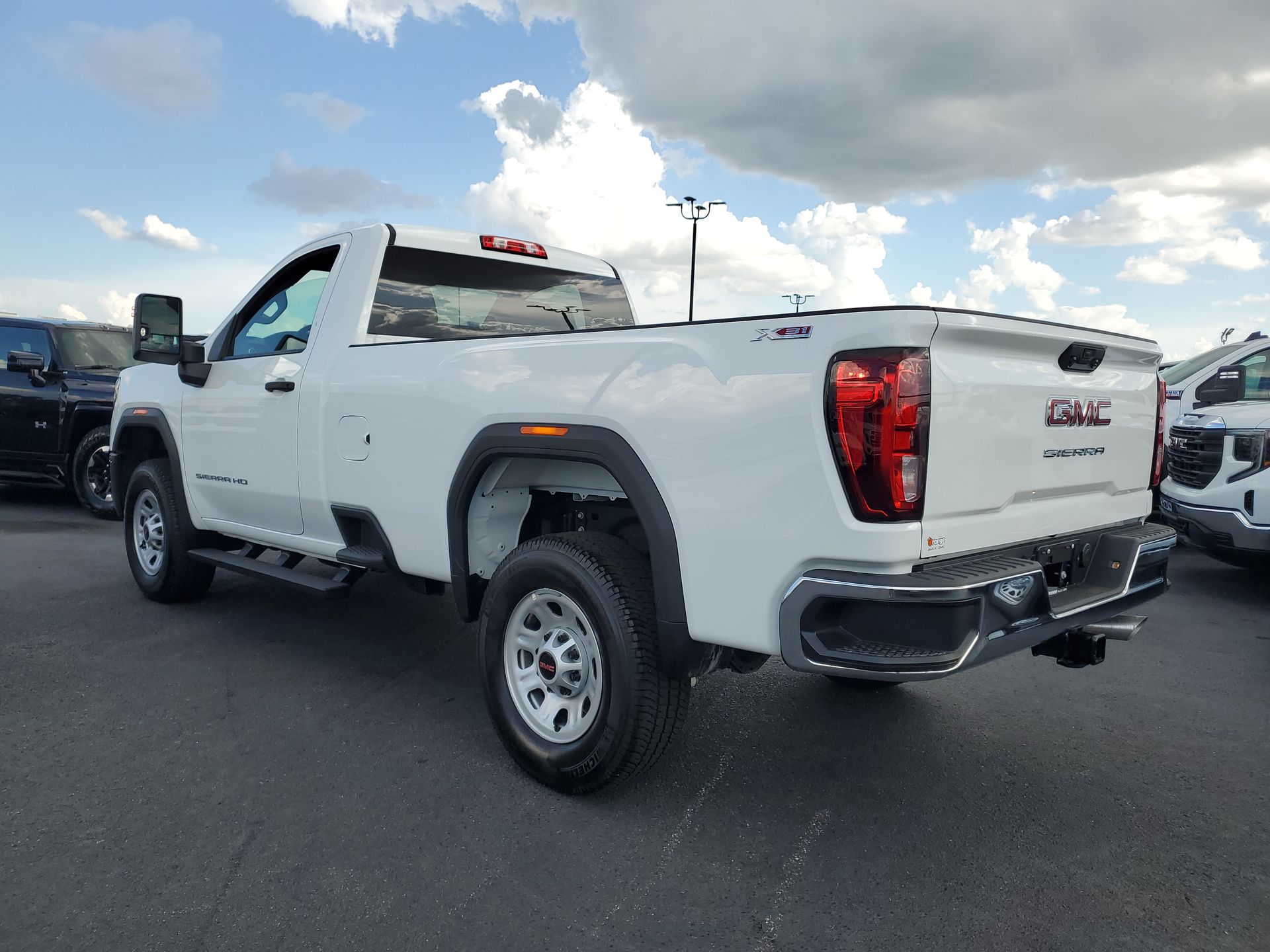 2025 GMC Sierra 3500HD Pro - Photo 18