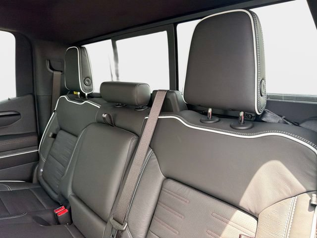 2026 GMC Sierra 1500 AT4X - Photo 12