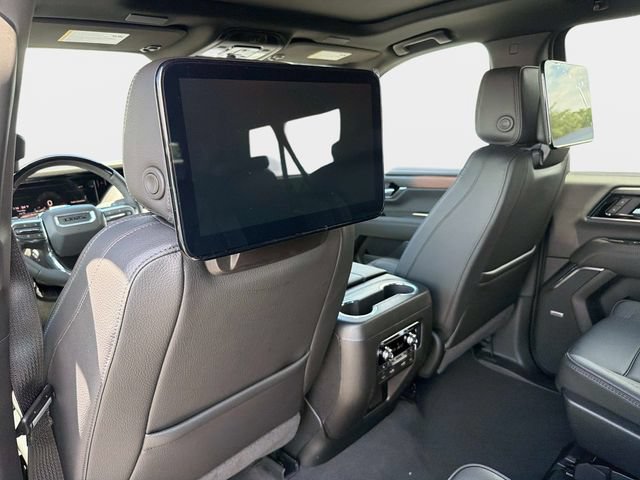 2026 GMC Yukon XL Denali - Photo 13