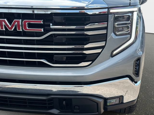 2026 GMC Sierra 1500 SLT - Photo 9