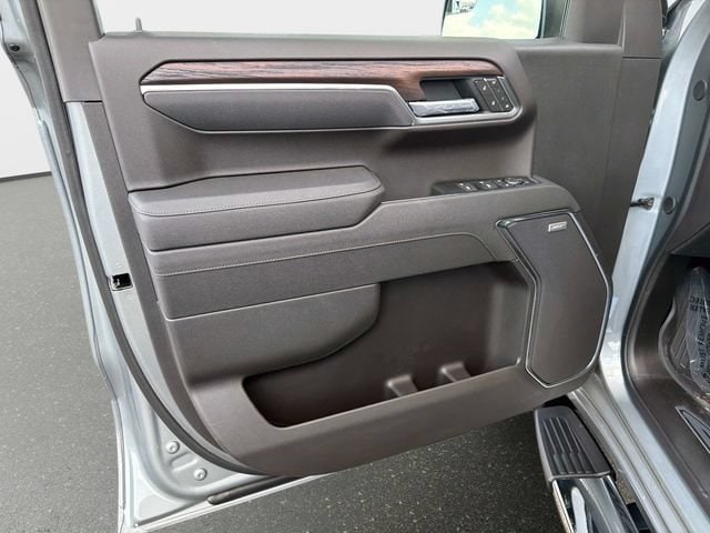 2026 GMC Sierra 1500 SLT - Photo 17