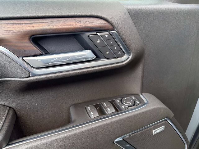 2026 GMC Sierra 1500 SLT - Photo 18