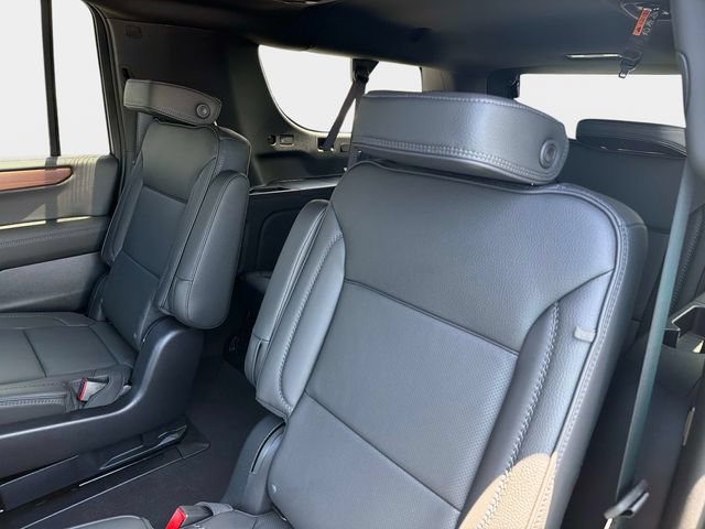 2026 GMC Yukon XL Denali - Photo 12