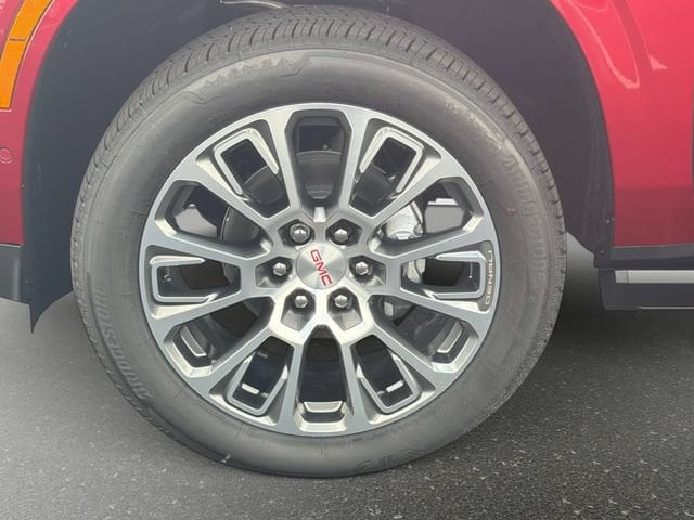 2026 GMC Yukon XL Denali - Photo 10