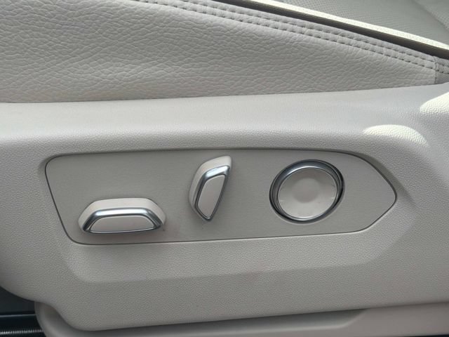 2026 GMC Yukon XL Denali - Photo 16