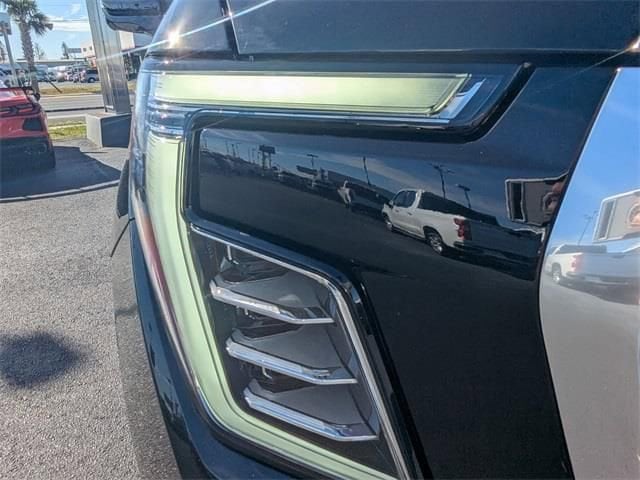 2026 GMC Yukon XL Denali - Photo 10