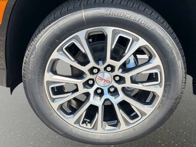 2026 GMC Yukon XL Denali - Photo 10