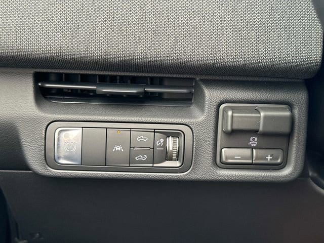 2026 GMC Sierra EV Elevation - Photo 30