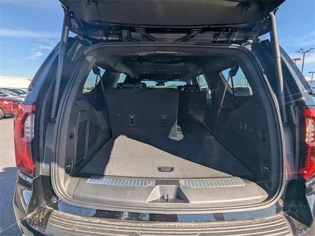 2026 GMC Yukon XL Denali - Photo 13